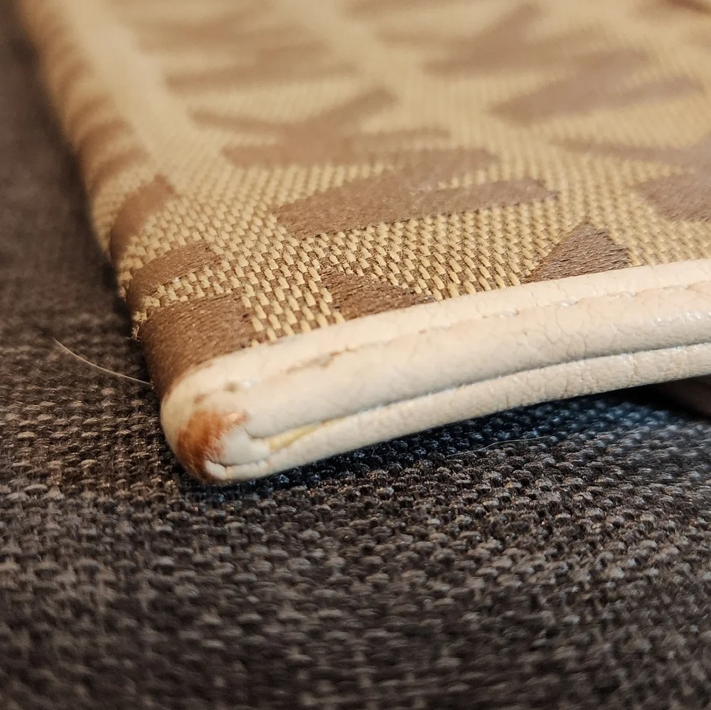 Preowned Michael Kors‎ brown monogrammed wallet
